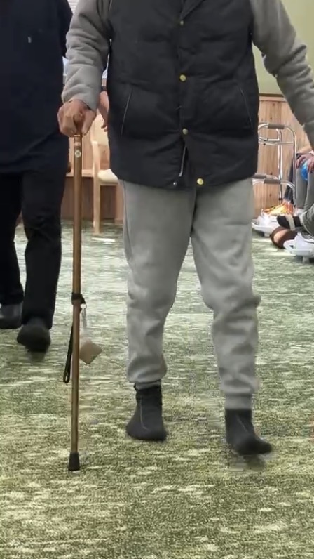 杖に取り付けたまもサーチ